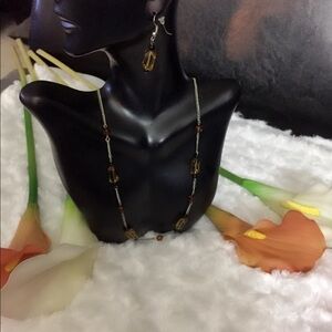 🌺❤️🌸NWT Girl’s age 13 necklace and earrings